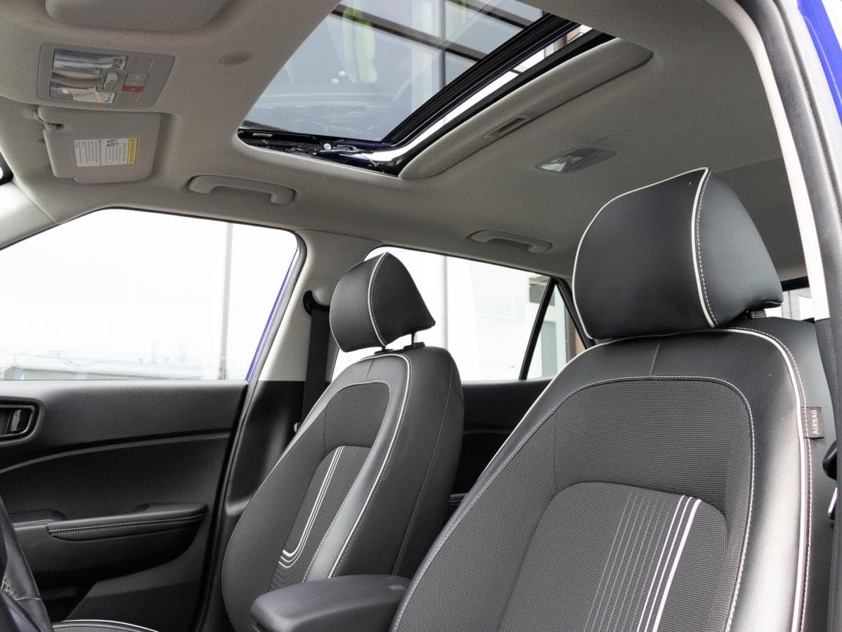 Hyundai Venue 2022 — photo 11