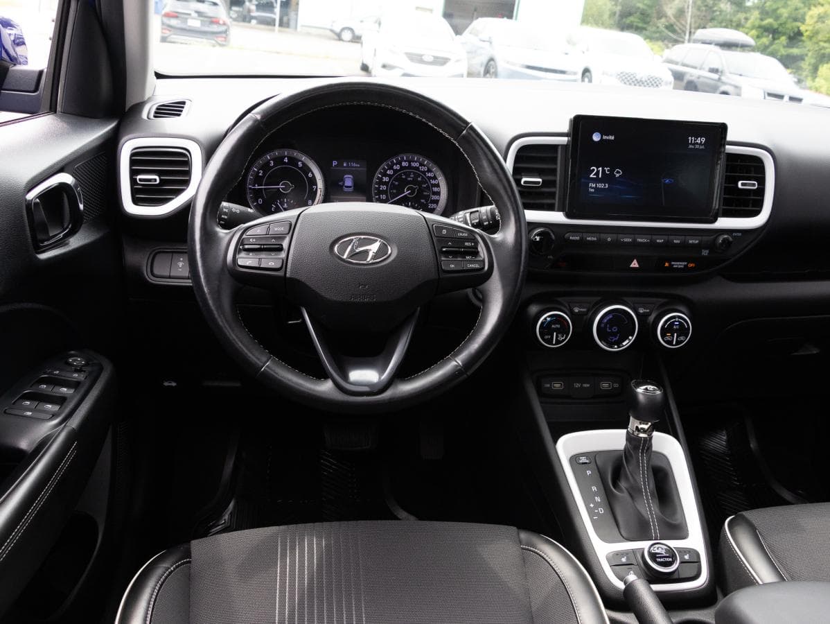 Hyundai Venue 2022 — photo 13