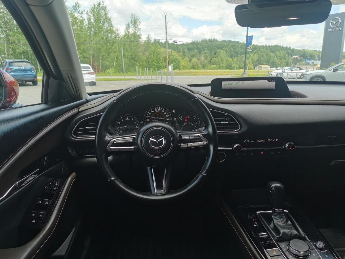 Mazda CX-30 2023 — photo 11