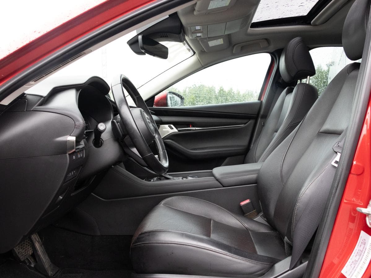 Mazda Mazda3 2019 — photo 12