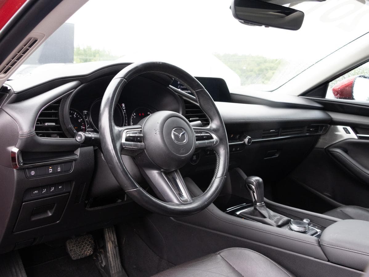 Mazda Mazda3 2019 — photo 14