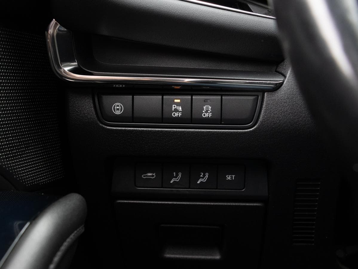 Mazda Mazda3 2019 — photo 17