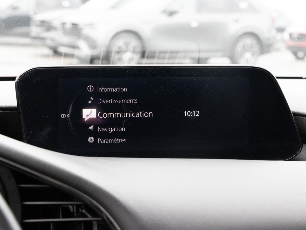 Mazda Mazda3 2019 — photo 19