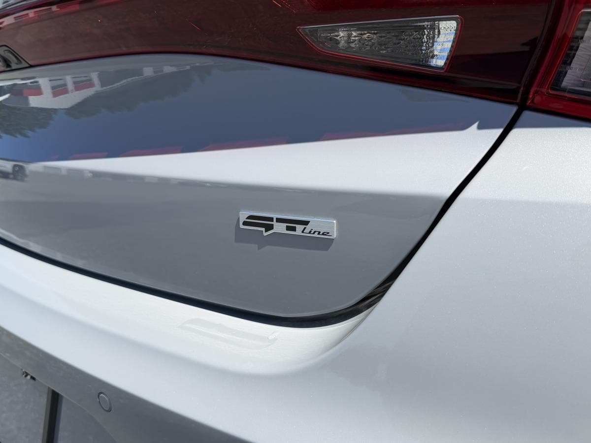Kia K5 2023 — photo 12