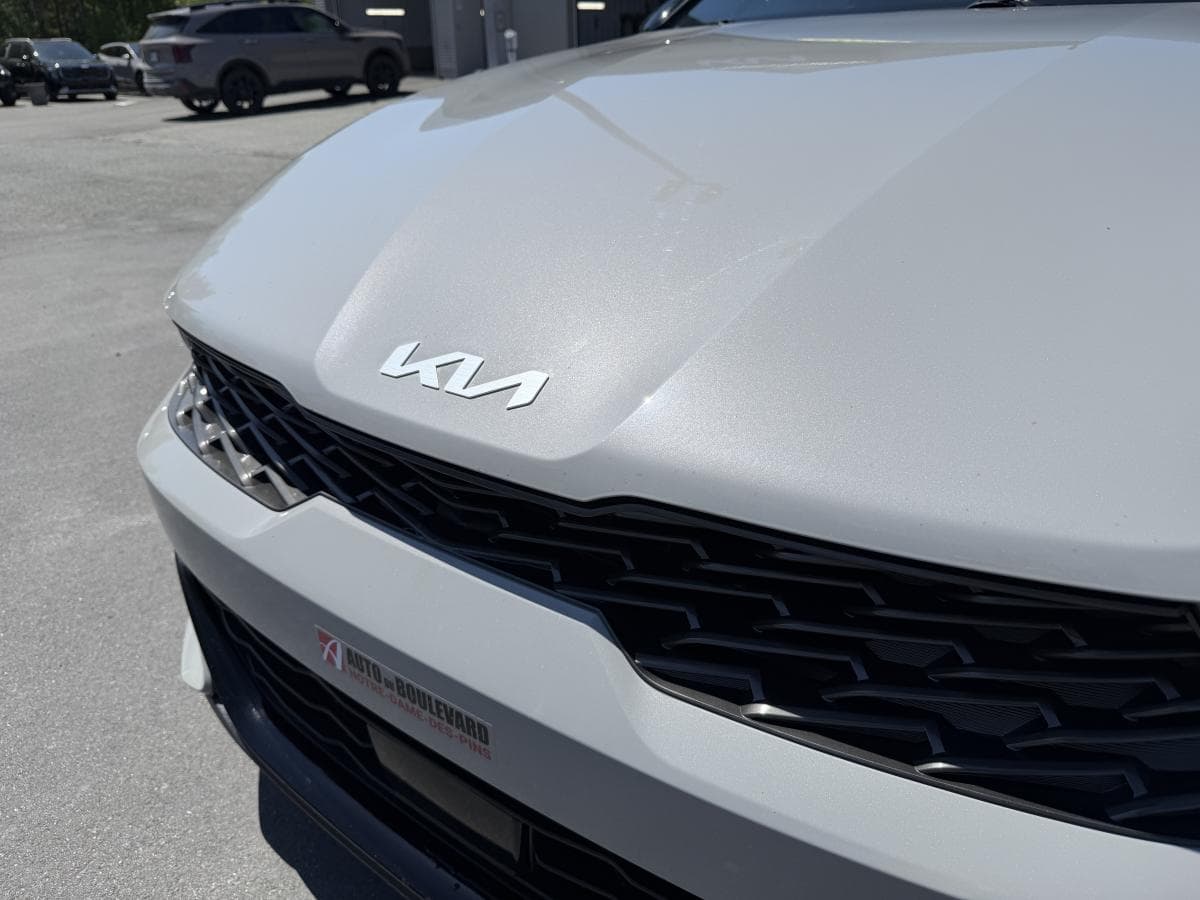 Kia K5 2023 — photo 9
