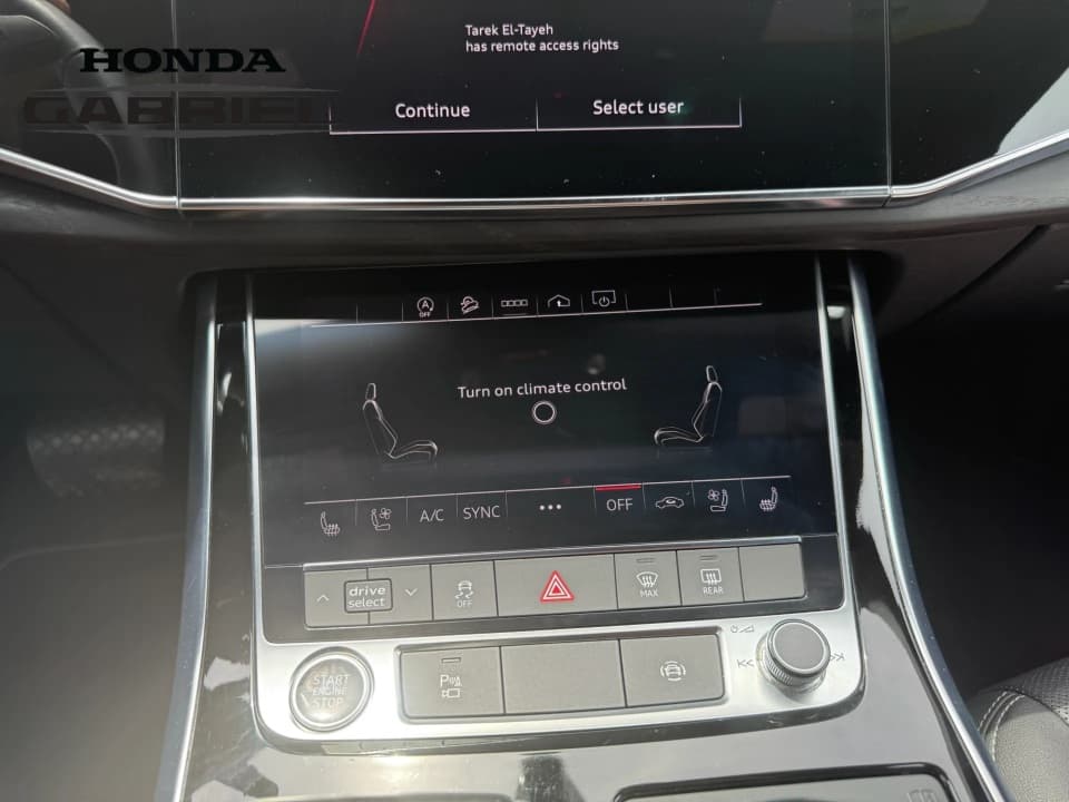 Audi Q8 2023 — photo 18