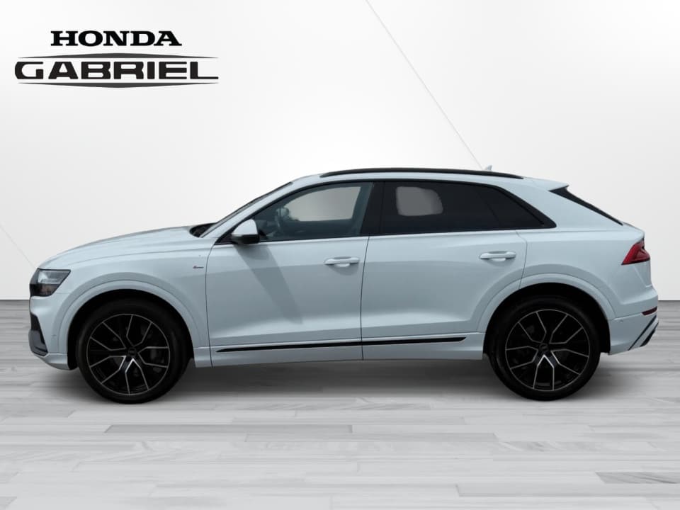 Audi Q8 2023 — photo 2