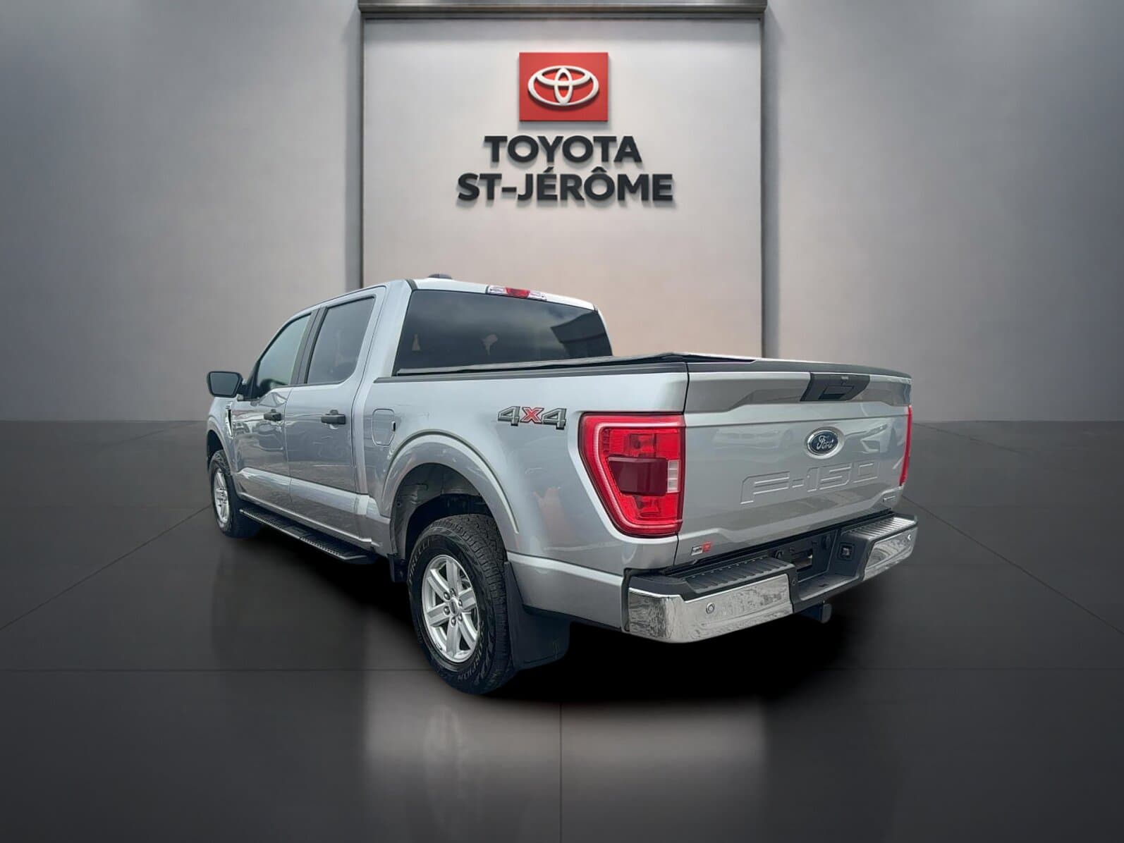 Ford F-150 2023 — photo 2