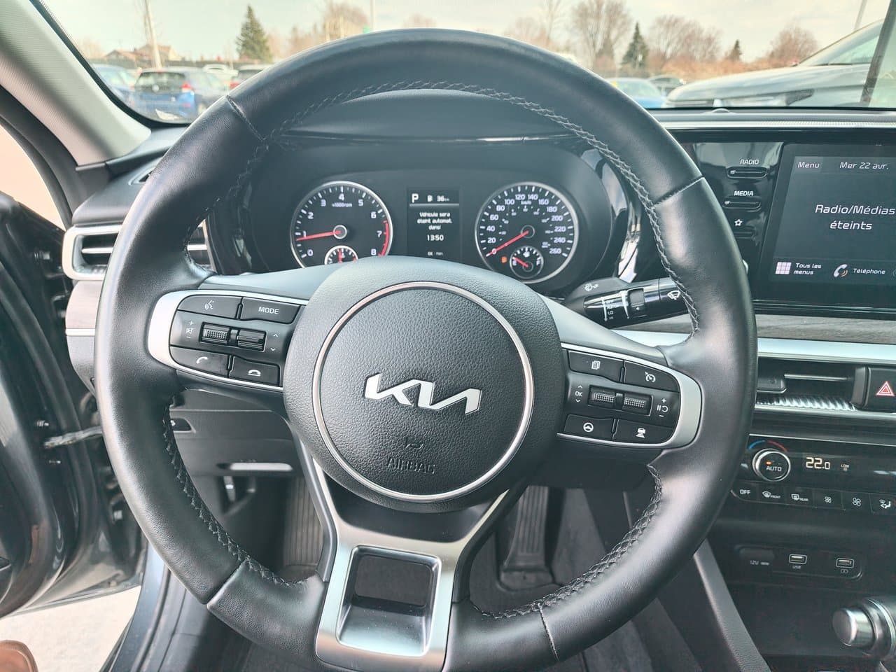 Kia K5 2023 — photo 9
