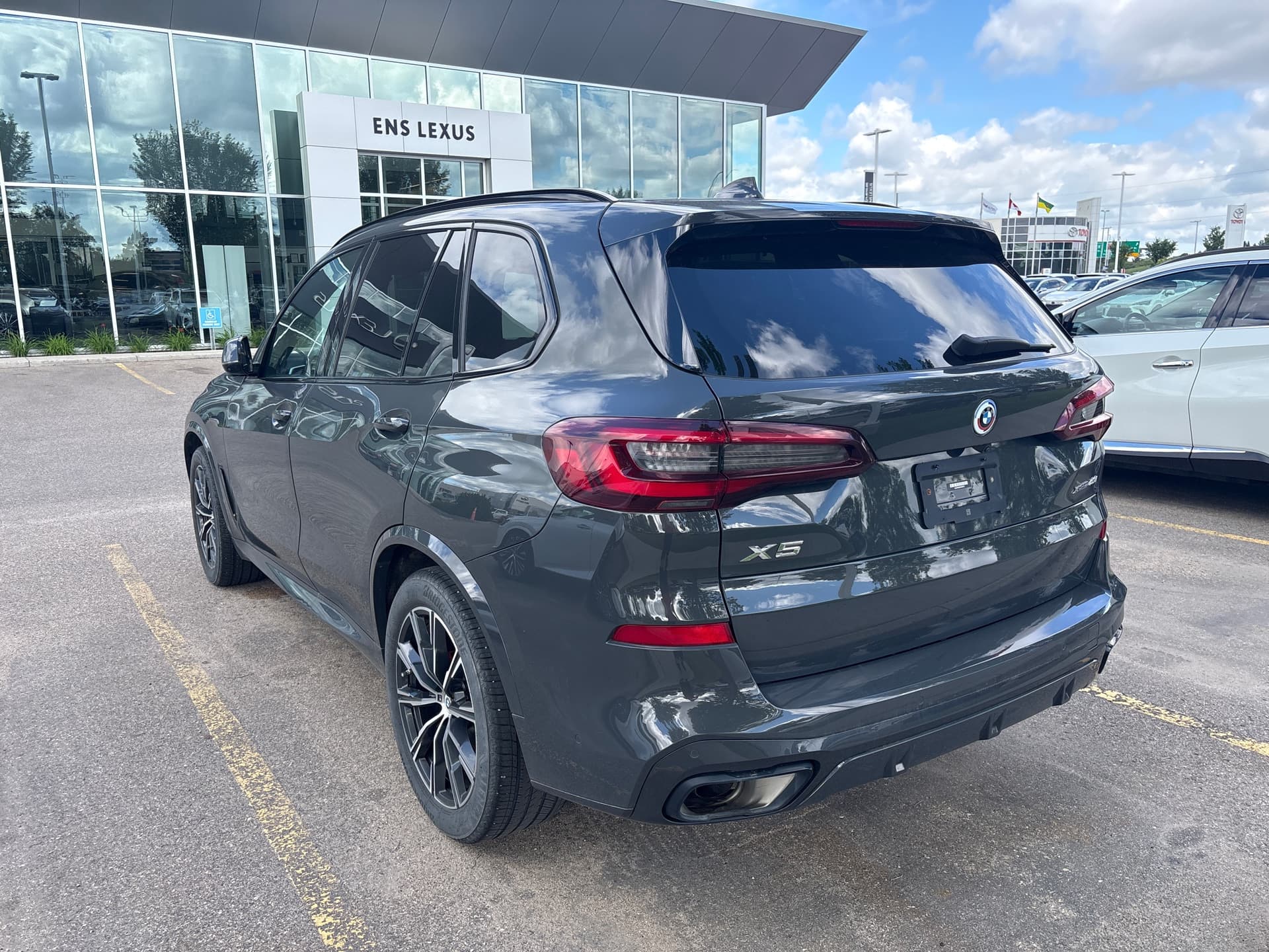 BMW X5 xDrive40i 2023 — photo 3