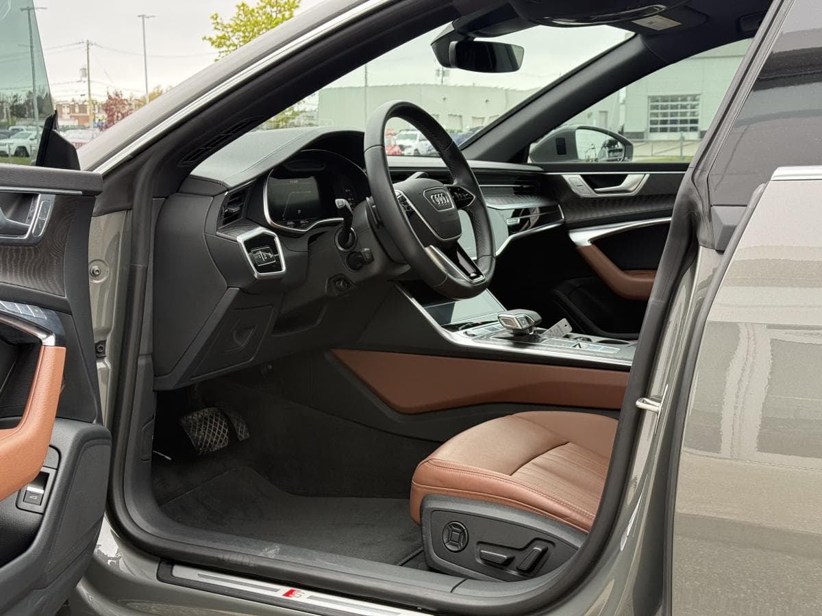 Audi A7 2023 — photo 12