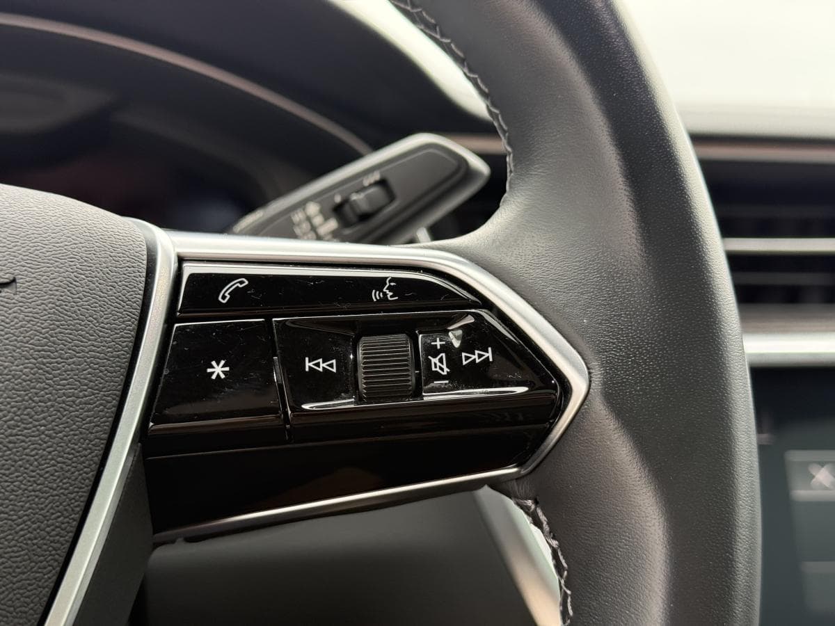 Audi A7 2023 — photo 17