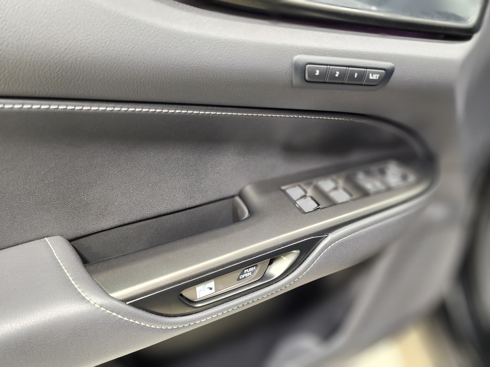 Lexus NX 350h 2025 — photo 10