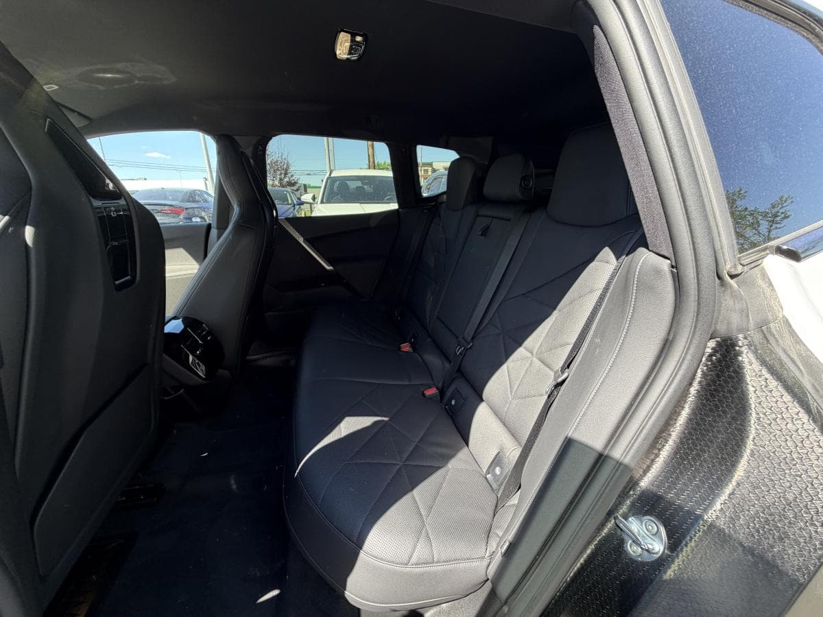 BMW iX 2024 — photo 13