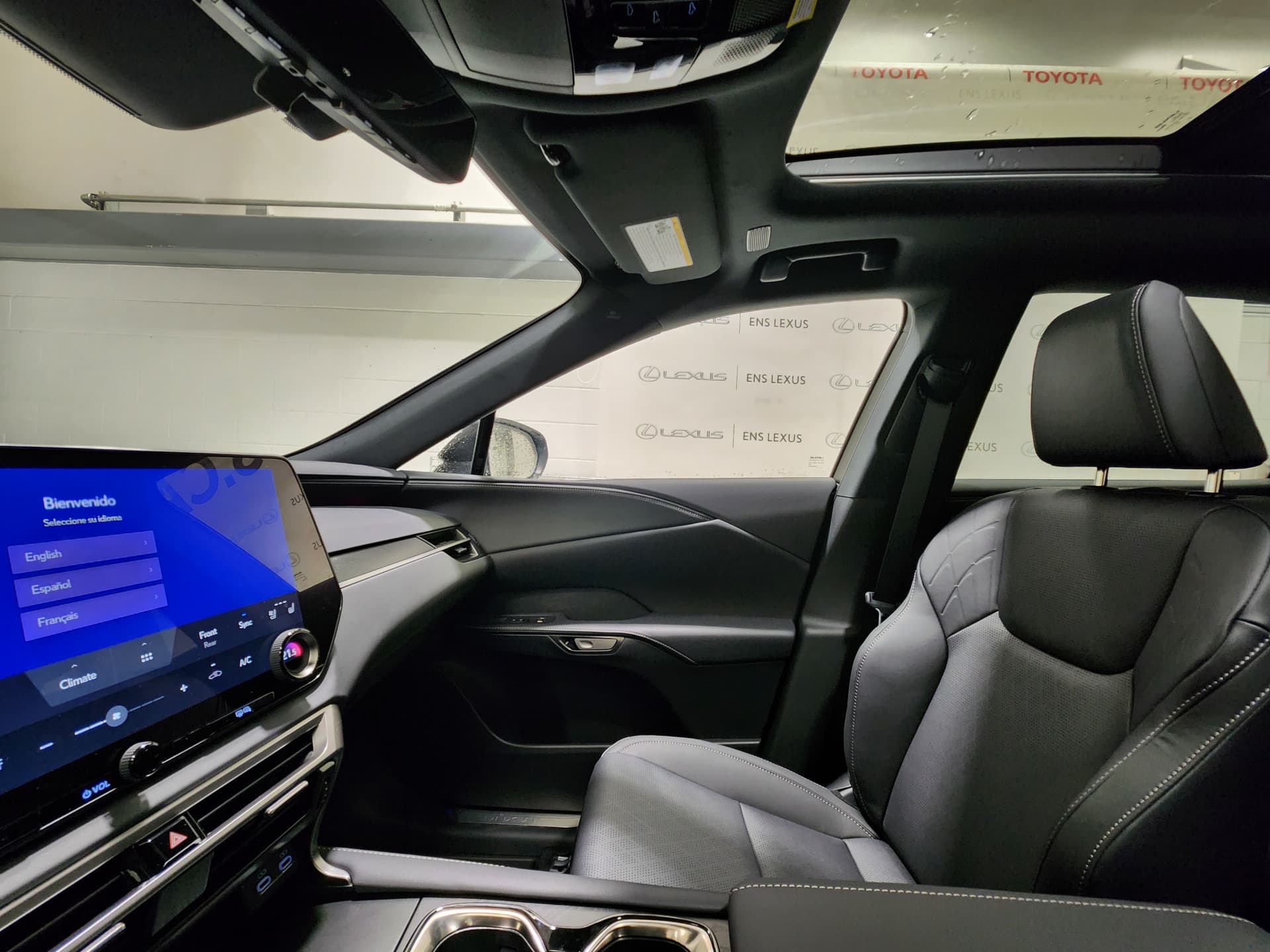 Lexus RX 350 Ultra Luxury 2024 — photo 13