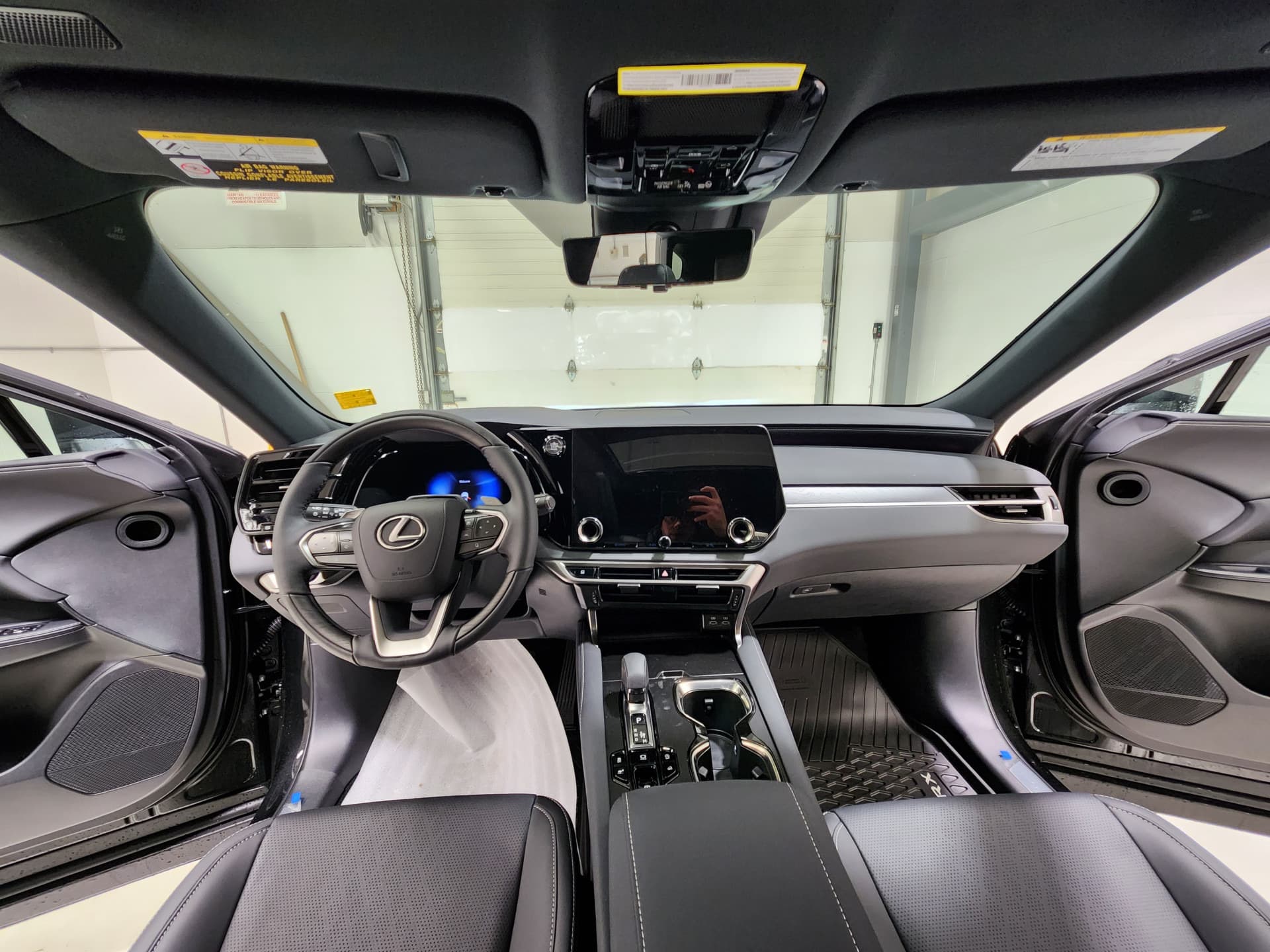 Lexus RX 350 Ultra Luxury 2024 — photo 19