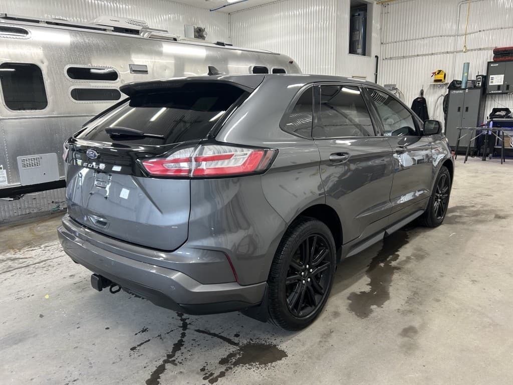 Ford Edge 2022 — photo 3