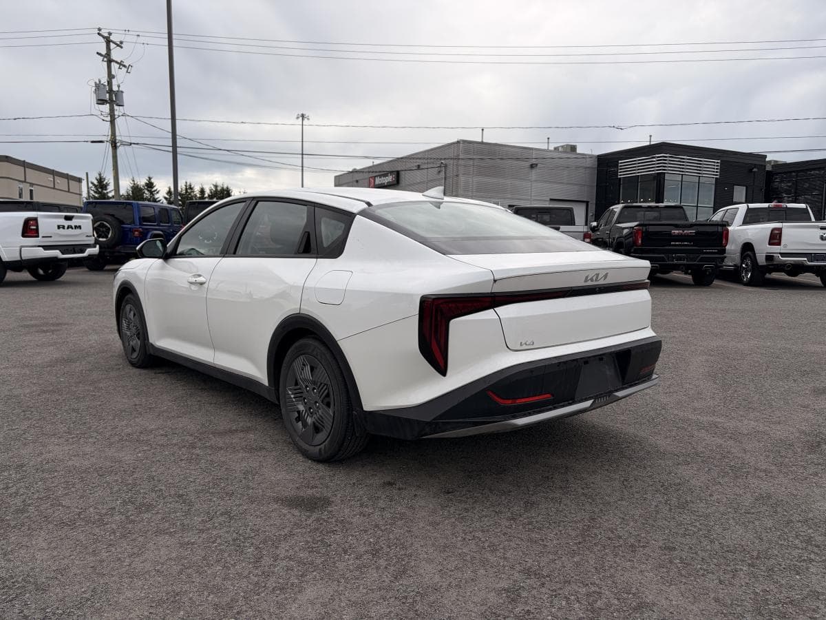Kia K4 2025 — photo 8