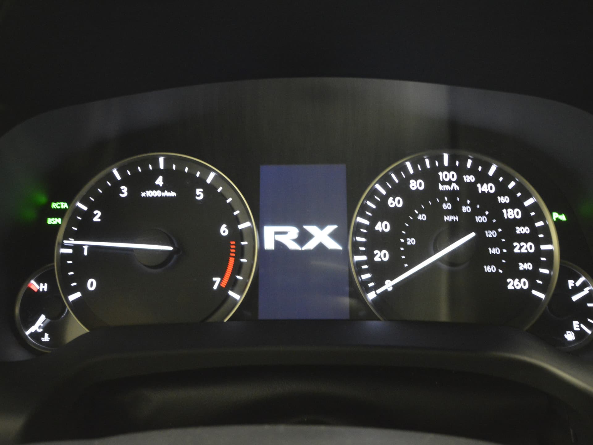 Lexus RX 350 Luxury 2016 — photo 21