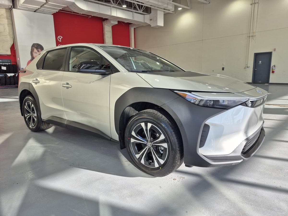 Toyota bZ 2025 — photo 3