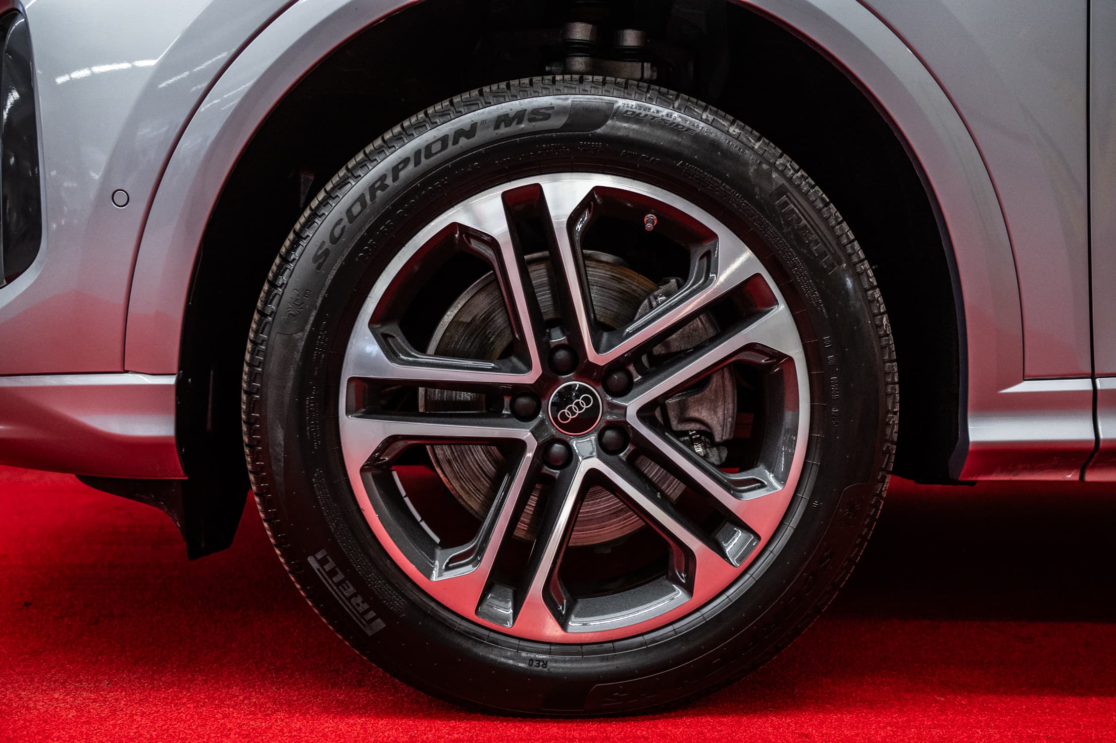 Audi Q5 2025 — photo 4