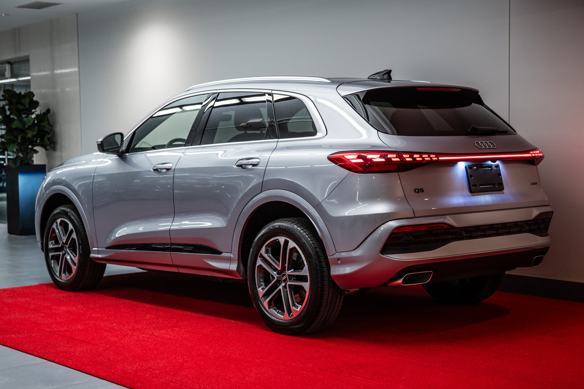 Audi Q5 2025 — photo 6