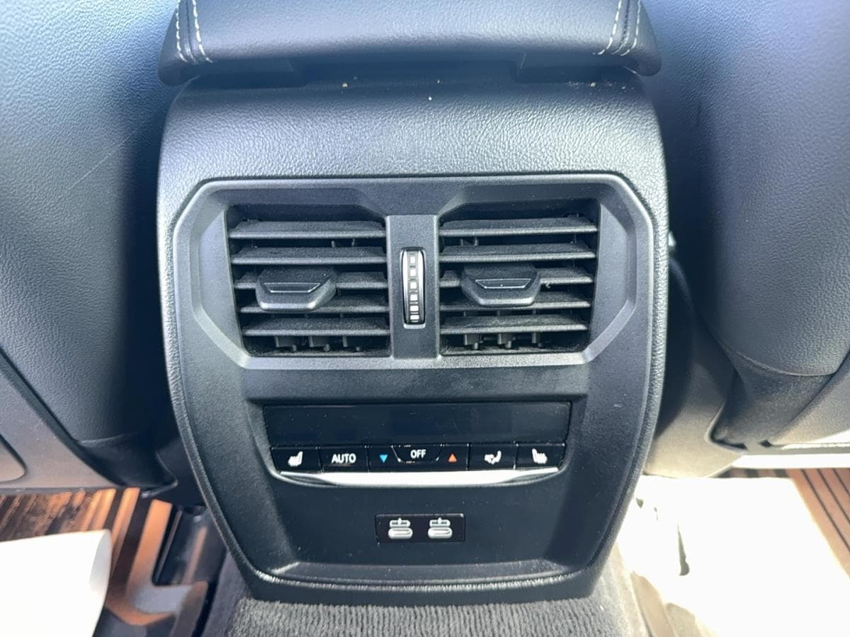 BMW i4 2023 — photo 10