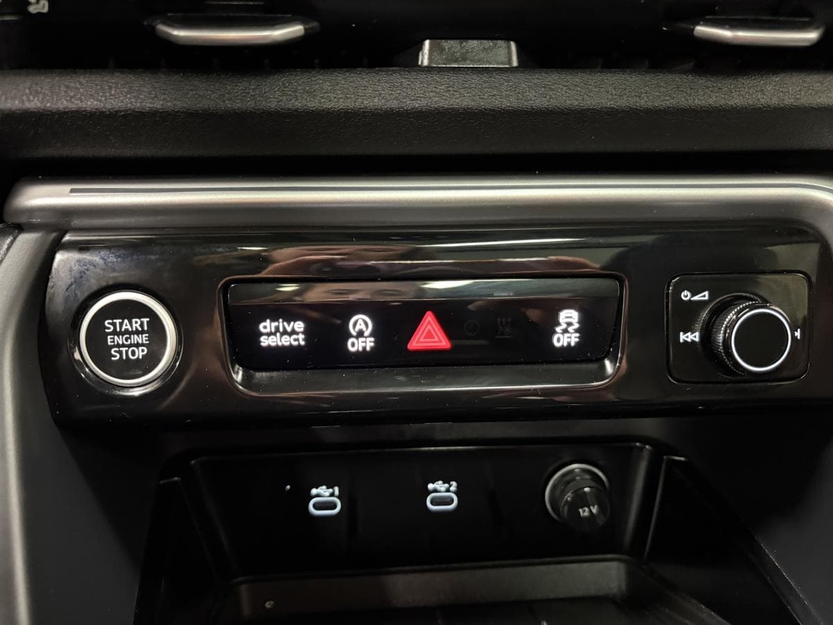 Audi Q5 2025 — photo 17