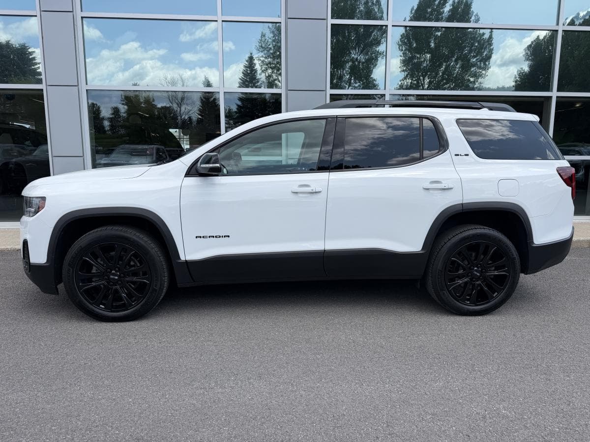 GMC Acadia 2023 — photo 7