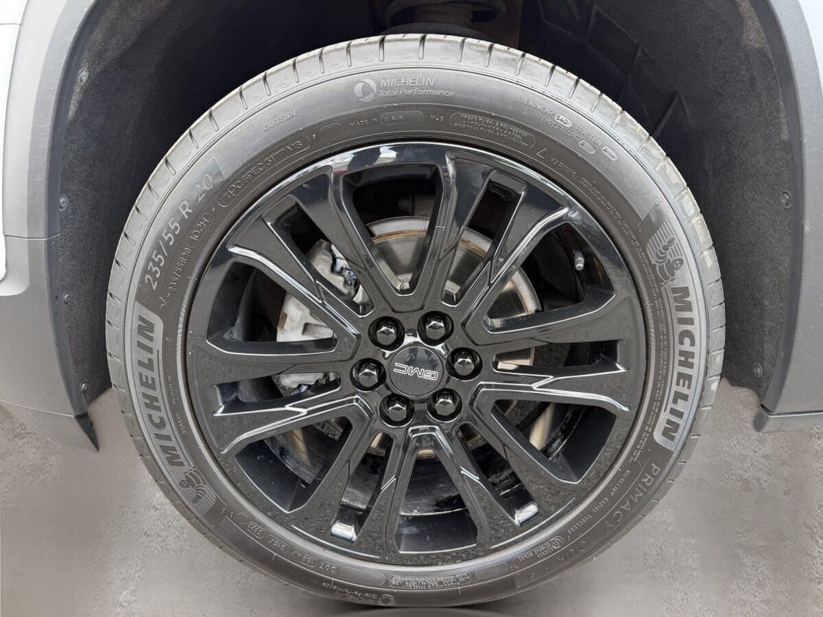 GMC Acadia 2023 — photo 9