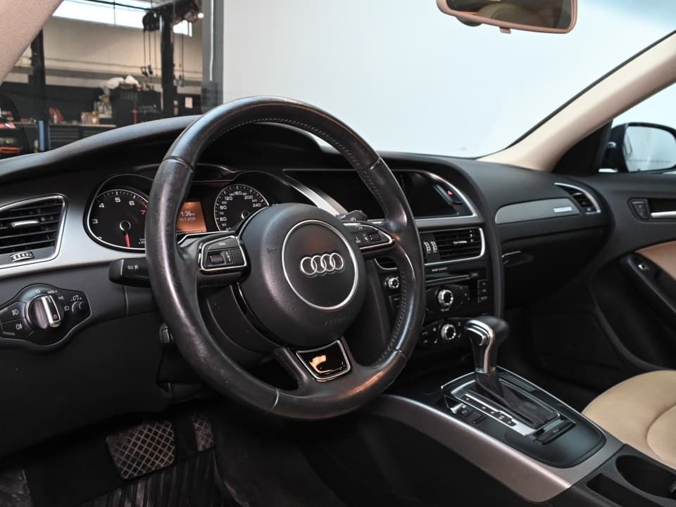Audi A4 2014 — photo 13