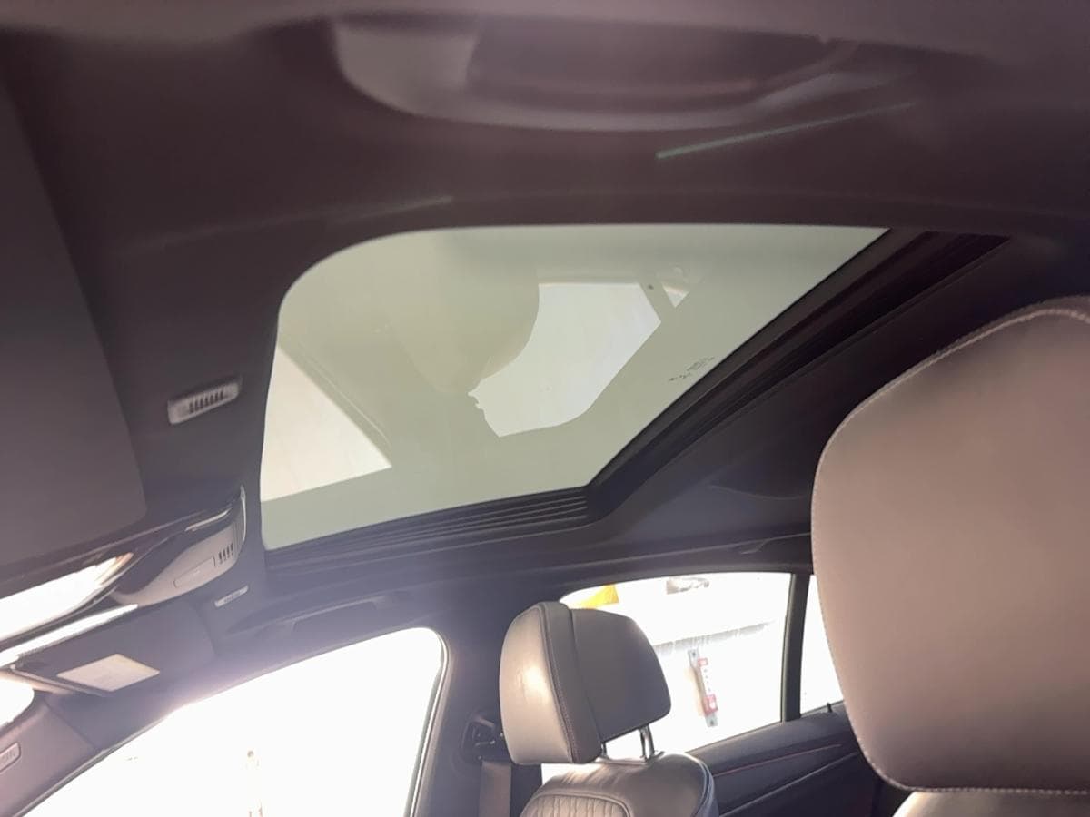 BMW 530i 2023 — photo 17