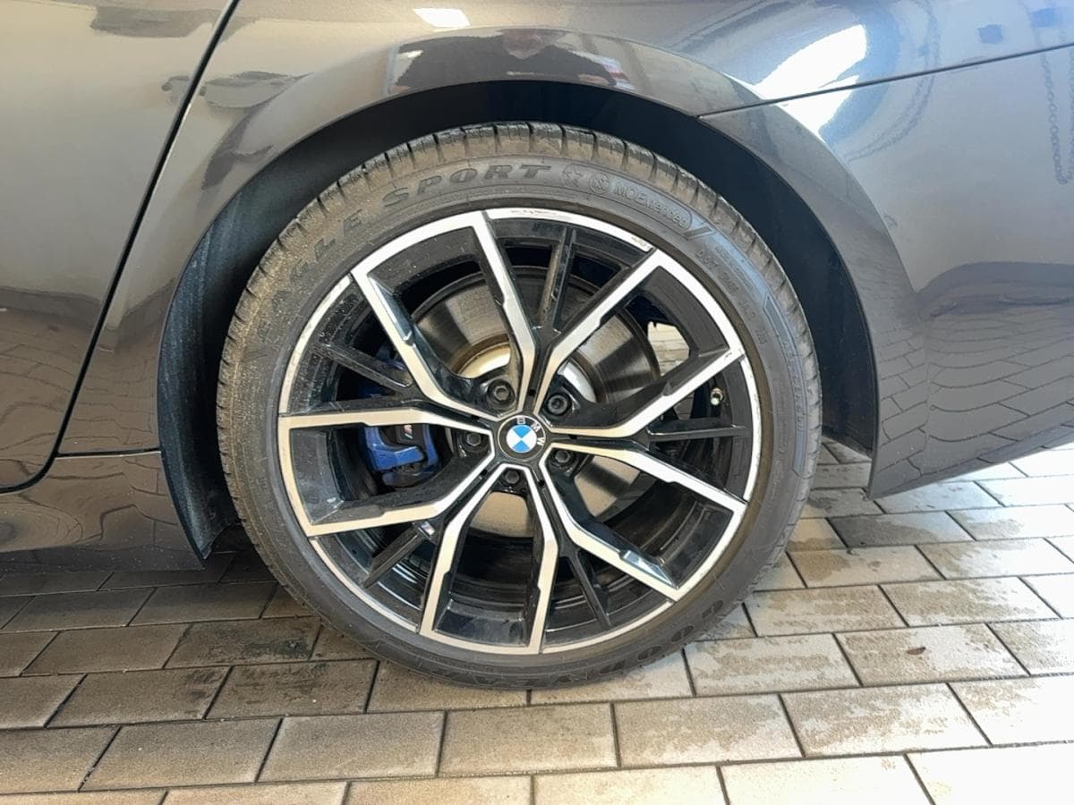 BMW 530i 2023 — photo 8