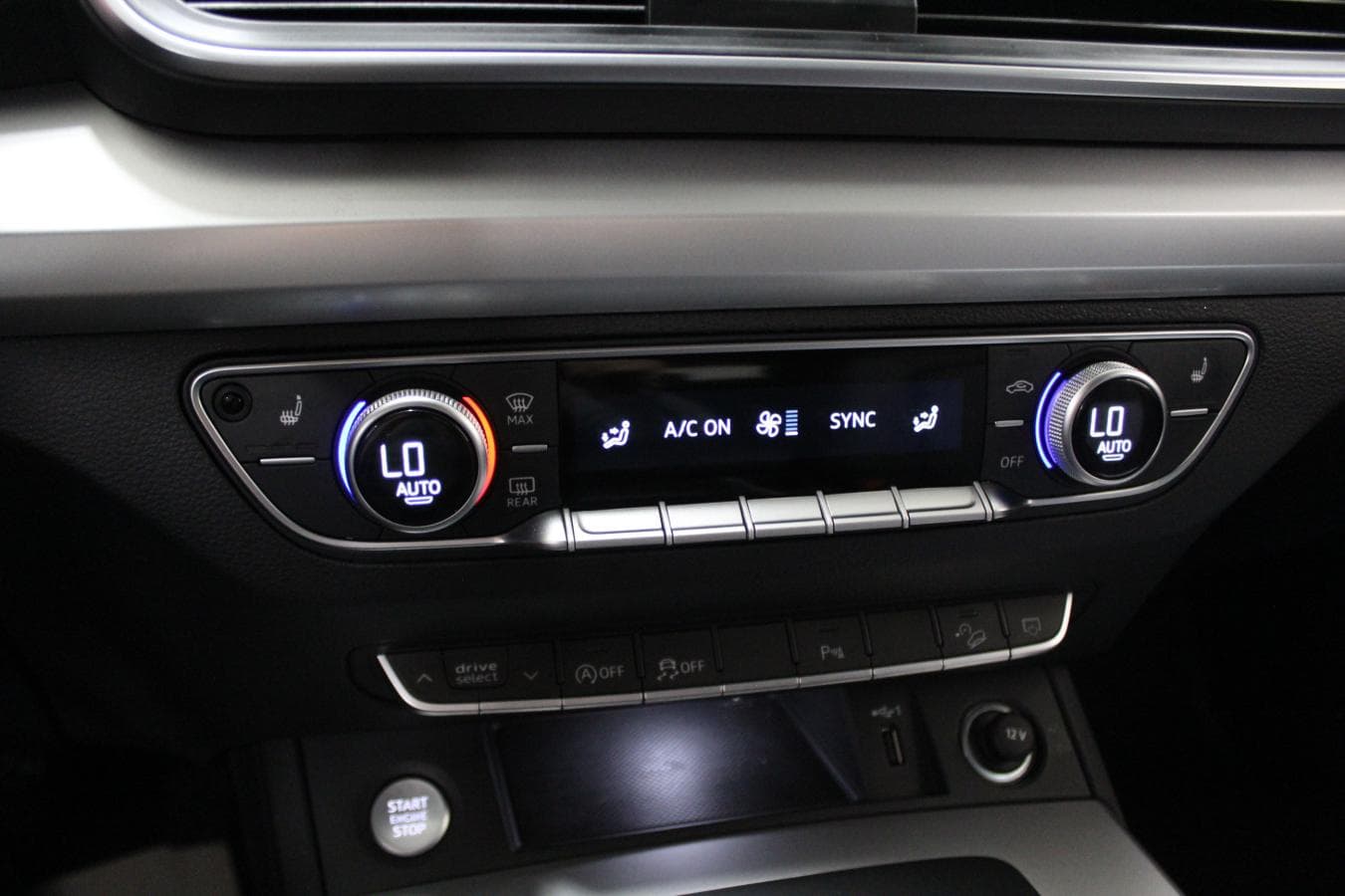 Audi Q5 2025 — photo 17