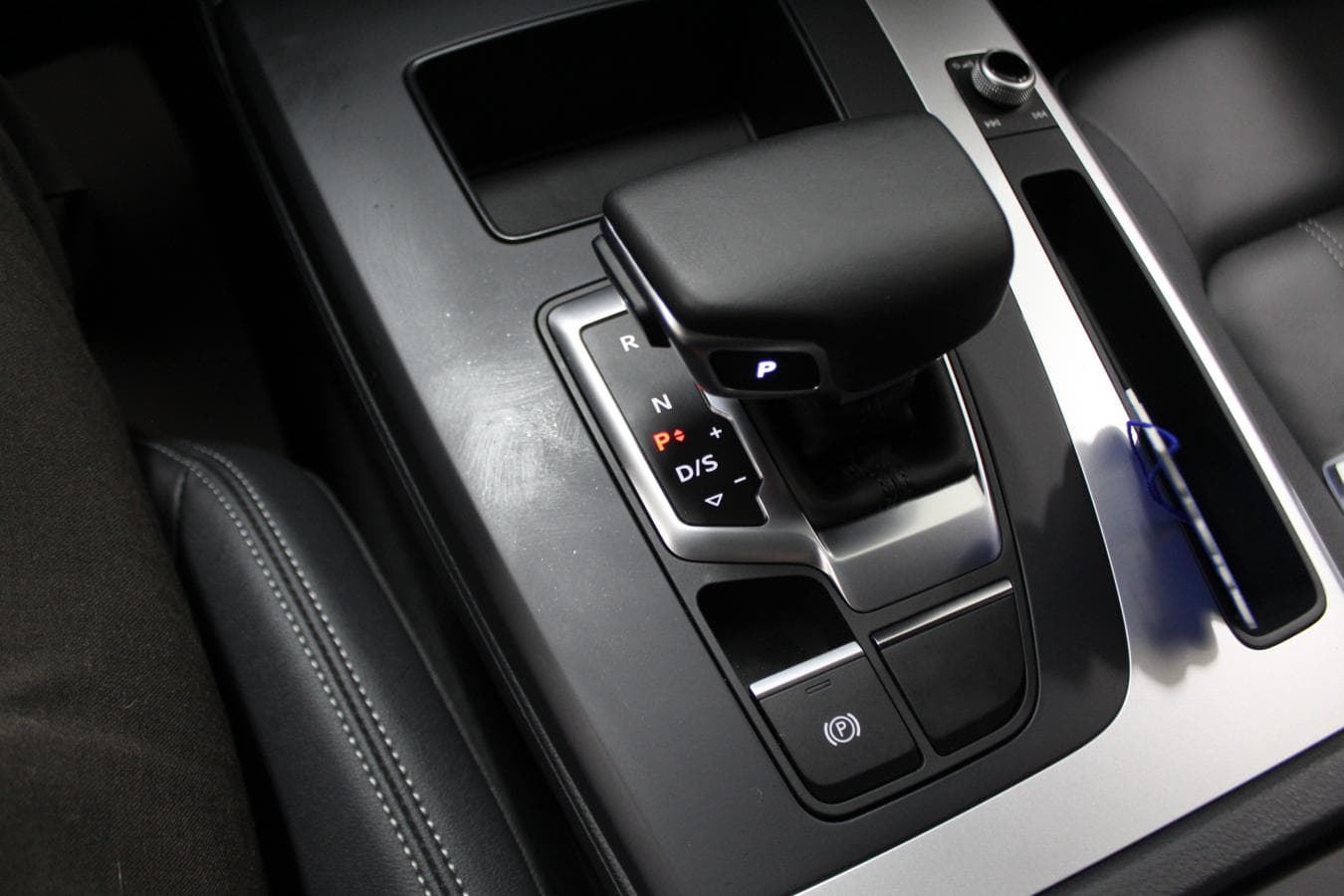 Audi Q5 2025 — photo 18