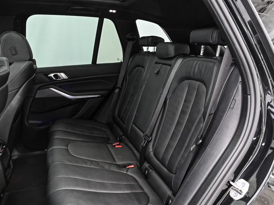 BMW X5 2022 — photo 13