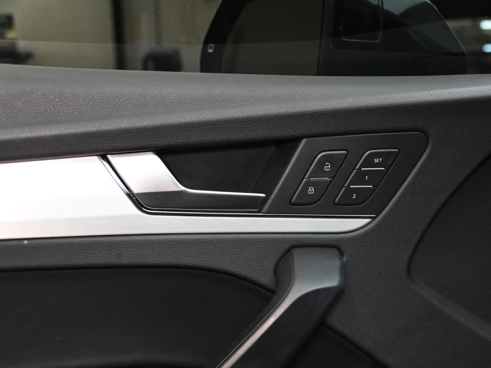 Audi Q5 2023 — photo 16