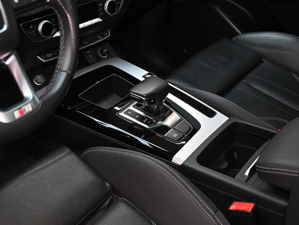 Audi Q5 2023 — photo 20