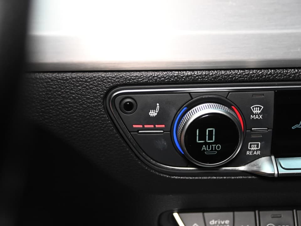 Audi Q5 2023 — photo 21