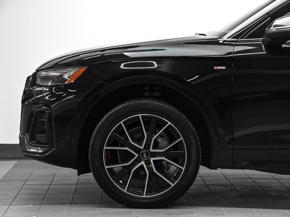 Audi Q5 2023 — photo 9