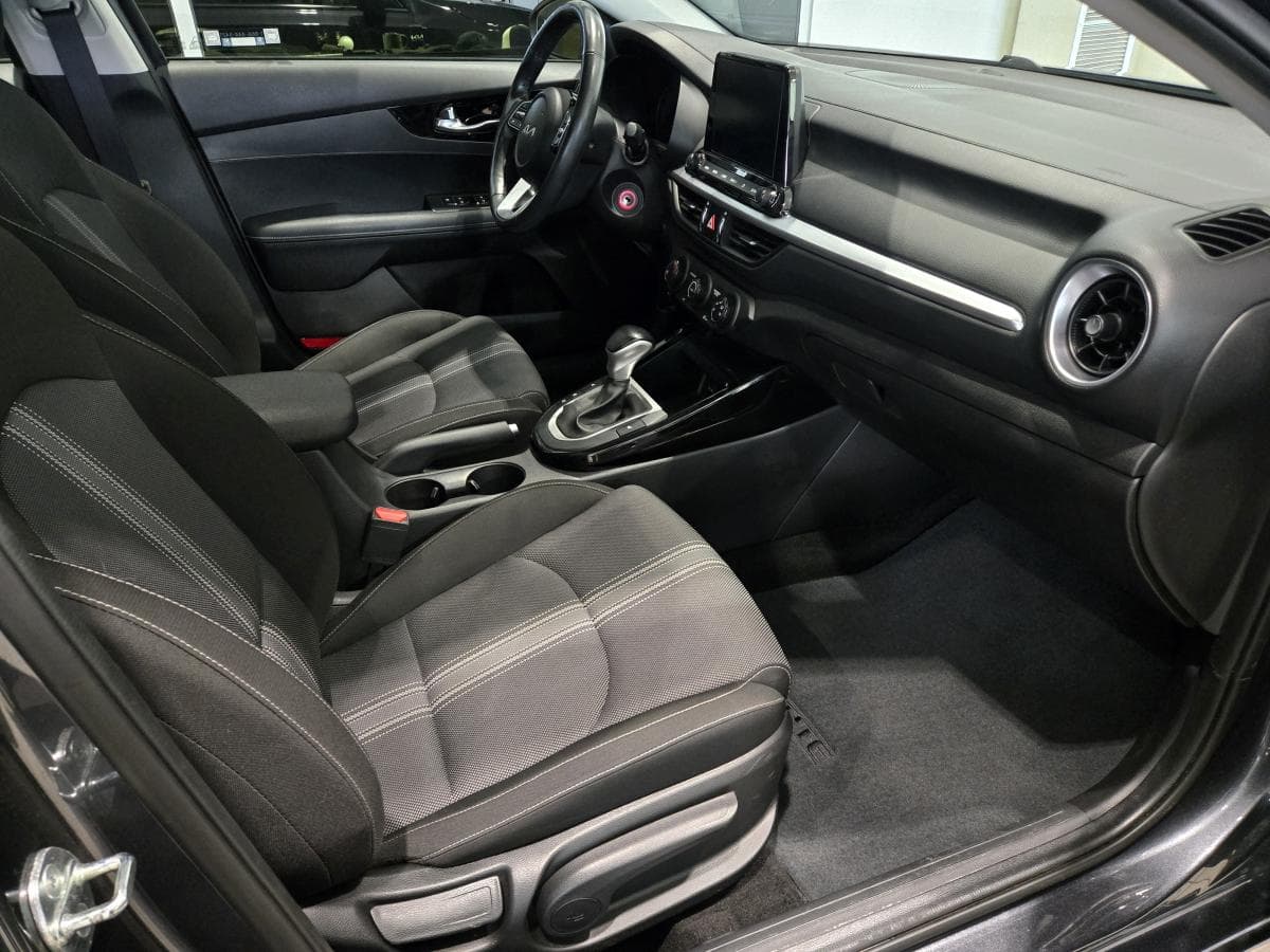 Kia Forte 2023 — photo 7