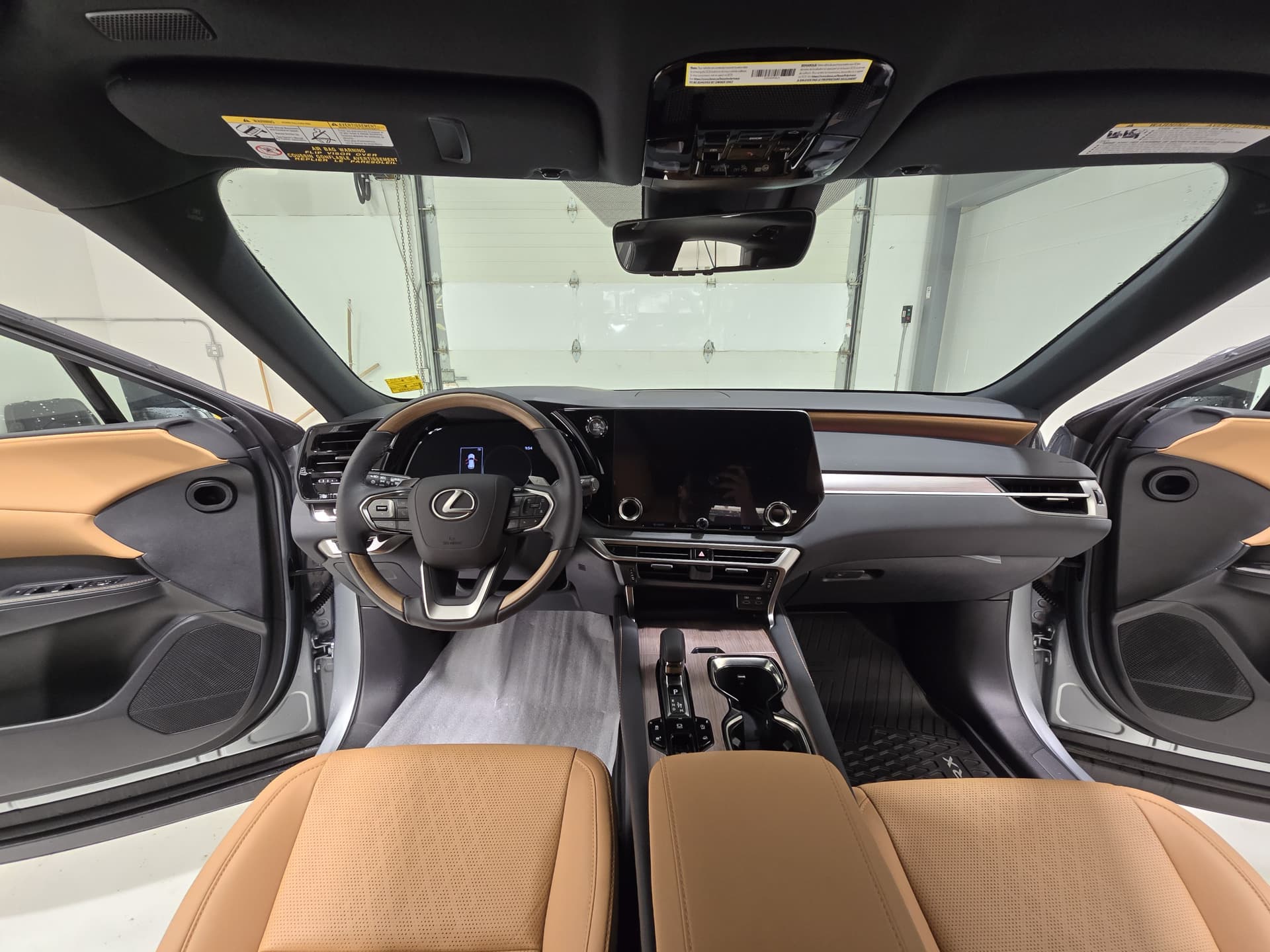 Lexus RX 350 Luxury 2023 — photo 18