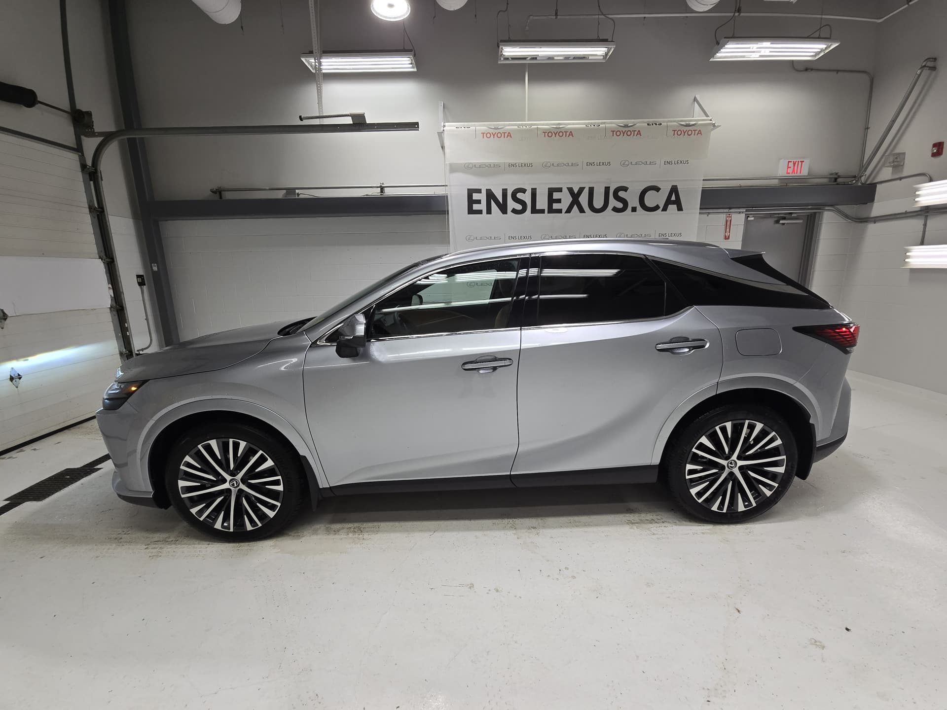 Lexus RX 350 Luxury 2023 — photo 20