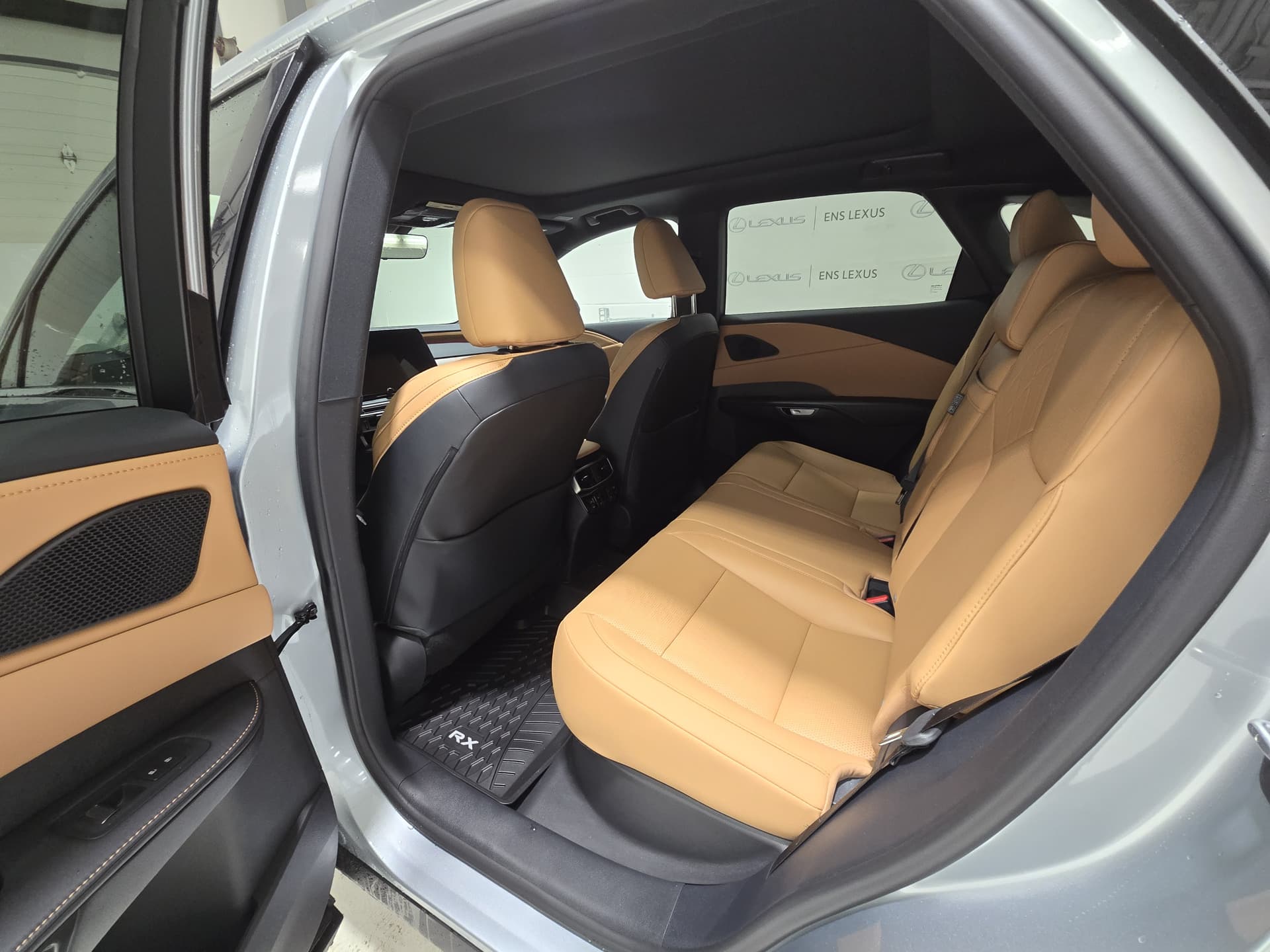 Lexus RX 350 Luxury 2023 — photo 6