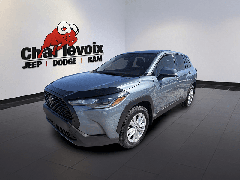 Toyota Corolla Cross 2023 — photo 2