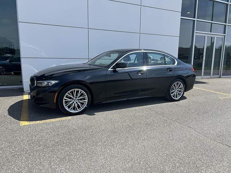 BMW 3 Series 2023 — photo 2