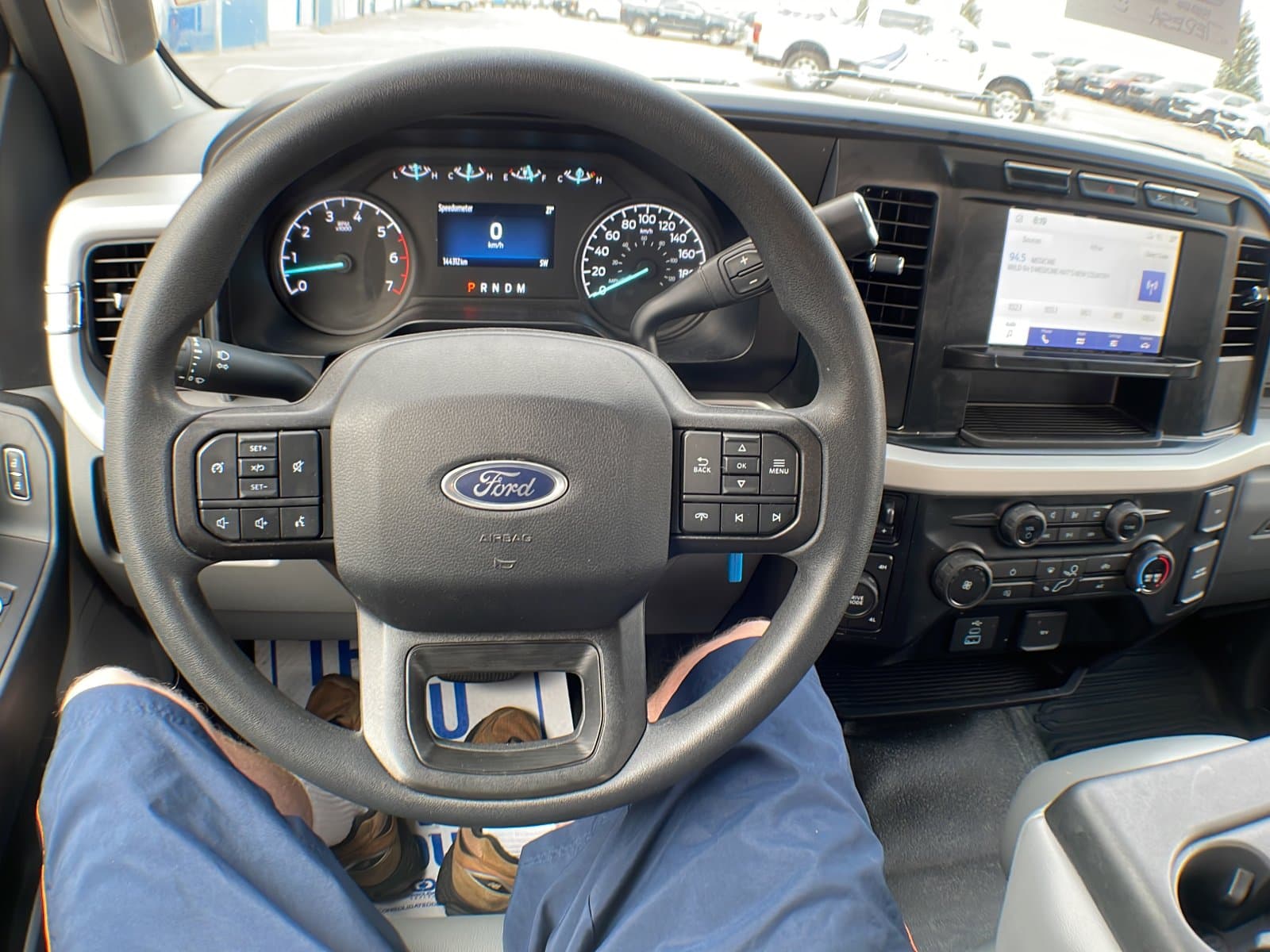 Ford Super Duty F-250 SRW 2023 — photo 16