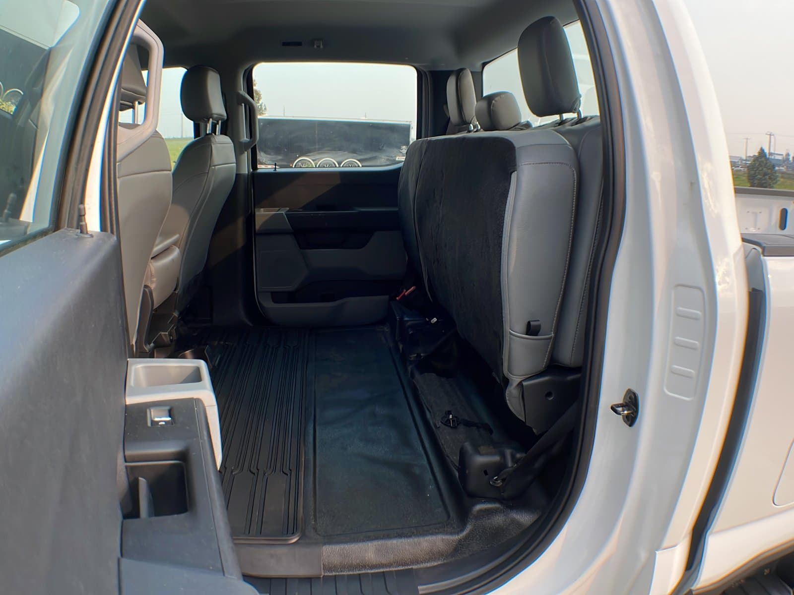 Ford Super Duty F-250 SRW 2023 — photo 25