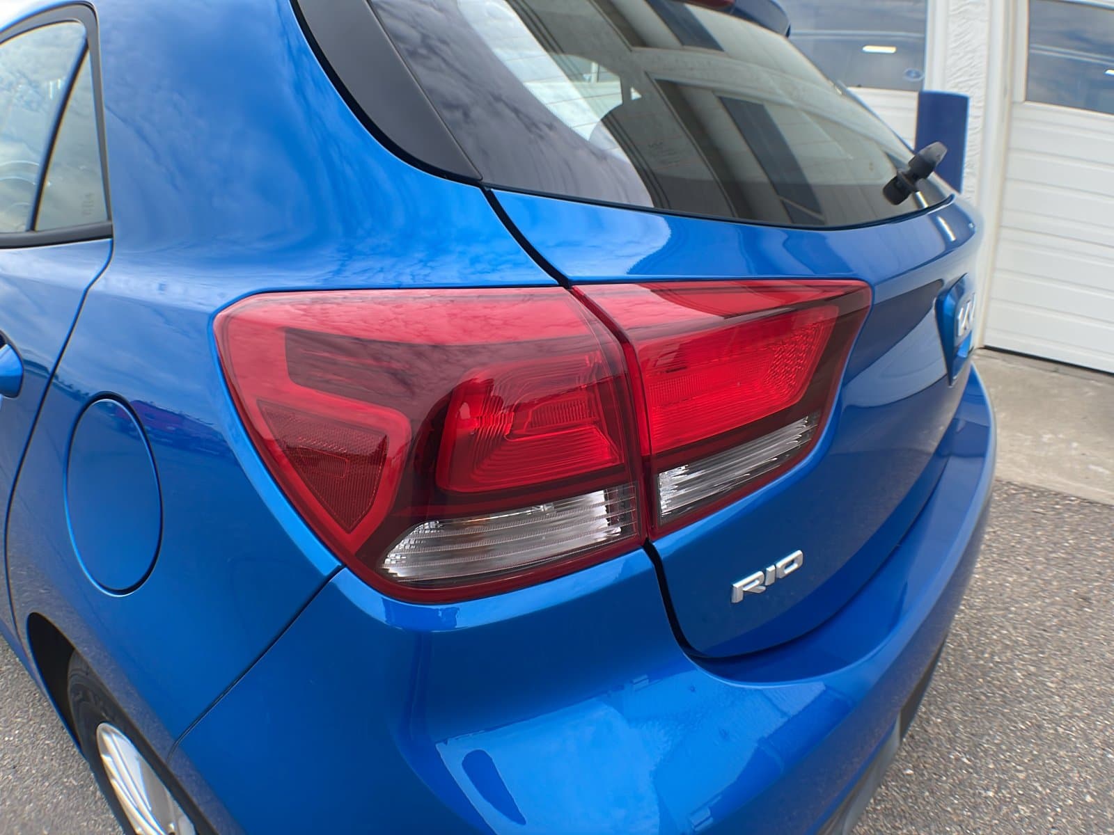 Kia Rio 5-door 2023 — photo 14