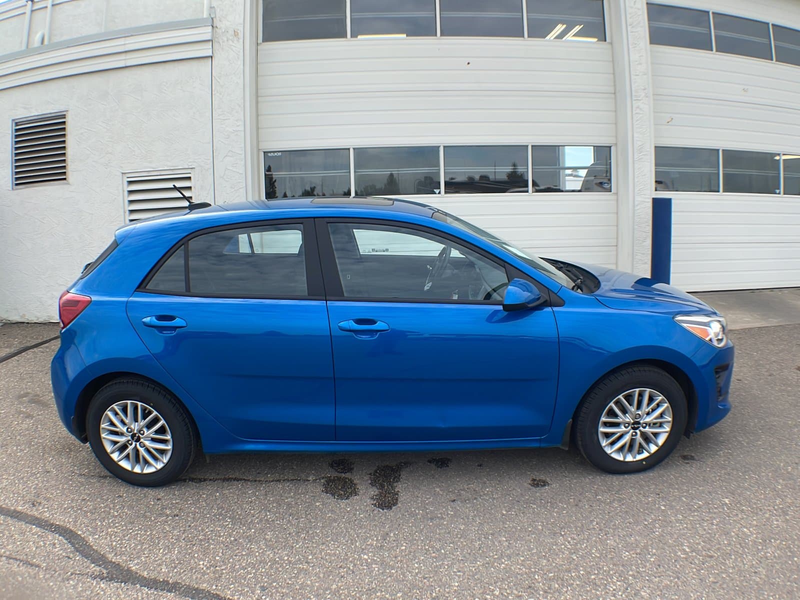 Kia Rio 5-door 2023 — photo 7